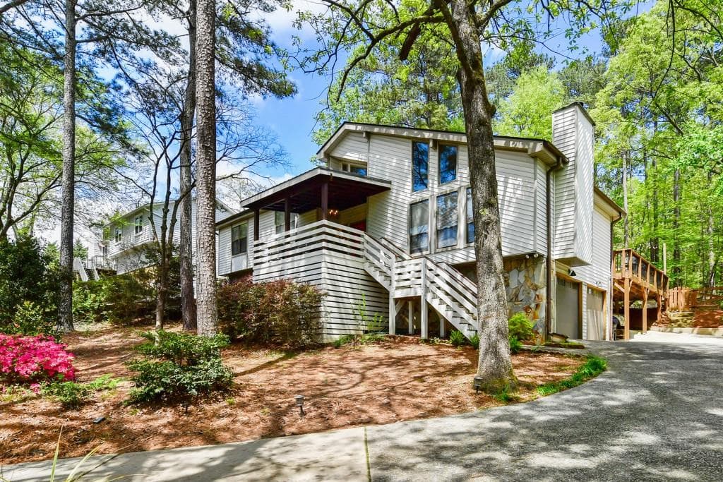 5 bedroom, 3 bathroom, 2,478 sq ft single family residence sold at 1173 Summerlin Court, Smyrna, GA 30082