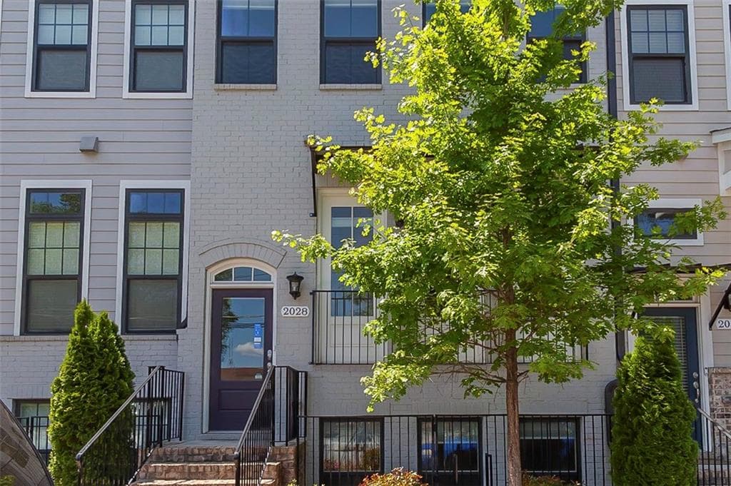 4 bedroom, 4 bathroom, 1,600 sq ft townhouse sold at 2028 Manchester Street, Atlanta, GA 30324