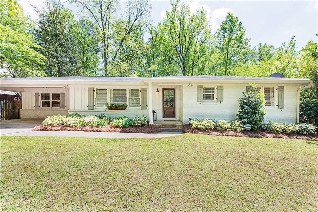 3 bedroom, 2 bathroom, 1,623 sq ft single family residence sold at 565 Windsor Parkway, Atlanta, GA 30342