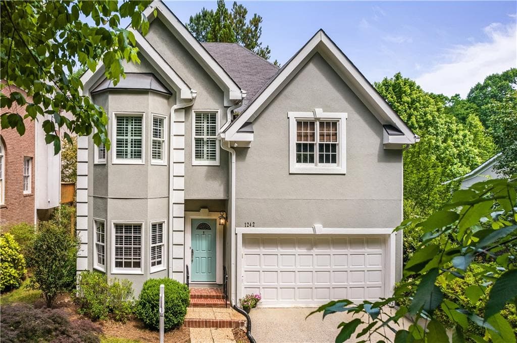 5 bedroom, 4 bathroom, 3,270 sq ft single family residence sold at 1242 Wildcliff Parkway, Atlanta, GA 30329