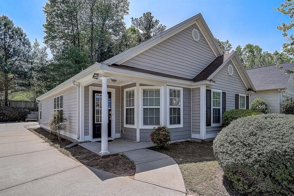 3 bedroom, 2 bathroom, 1,494 sq ft single family residence sold at 3037 Heatherbrook Trace, Canton, GA 30114