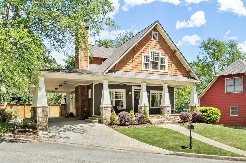 3 bedroom, 3 bathroom, 2,259 sq ft single family residence sold at 1431 Lakeview East Drive, Atlanta, GA 30316