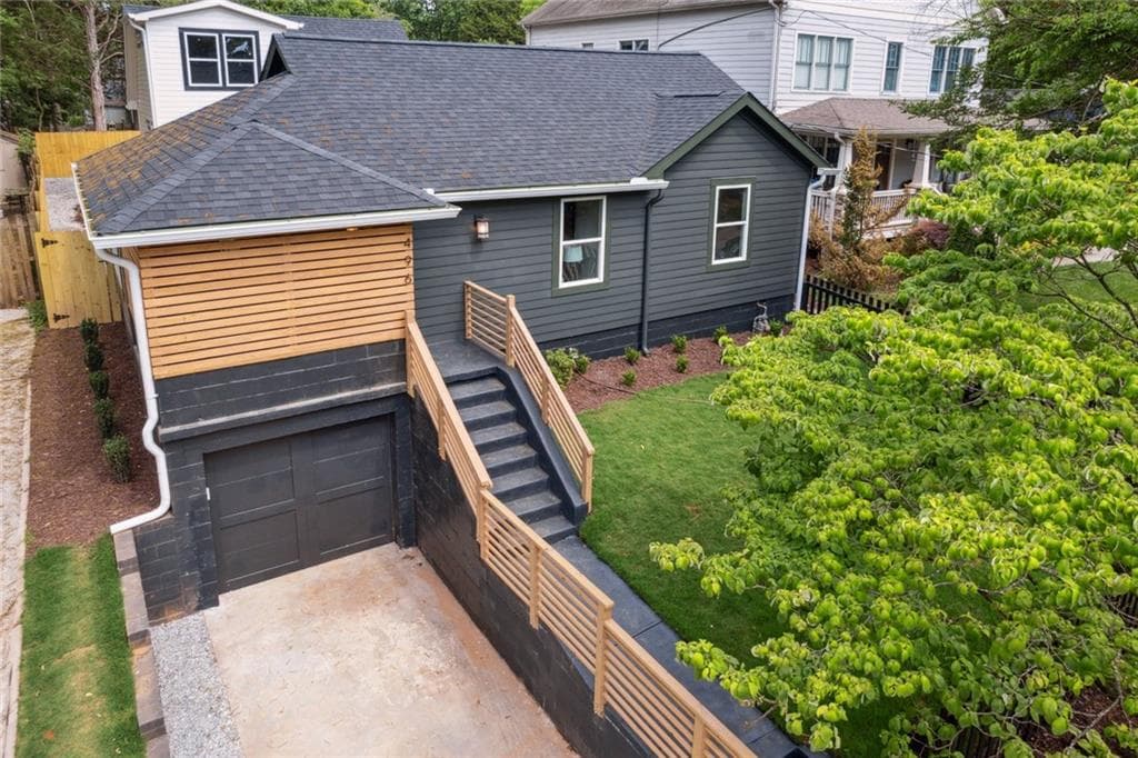 5 bedroom, 3 bathroom single family residence sold at 496 Glenwood Place, Atlanta, GA 30316