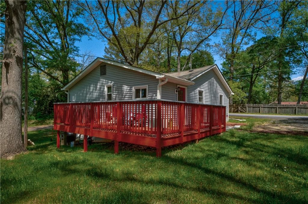 2 bedroom, 1 bathroom, 864 sq ft single family residence sold at 554 N Etowah Drive, Canton, GA 30114