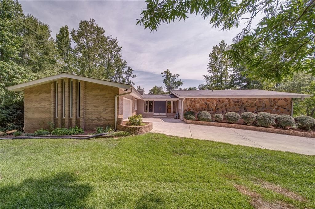 5545 Moon Road, Powder Springs, GA 30127 — most recent listing photo