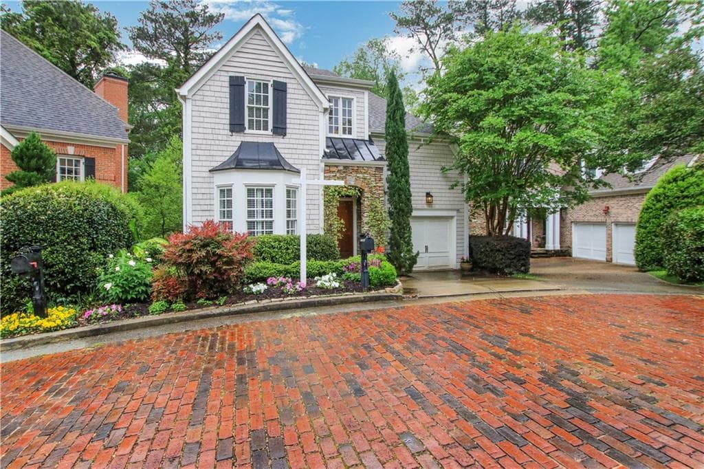 4 bedroom, 4 bathroom, 3,396 sq ft single family residence sold at 1532 Markan Drive, Atlanta, GA 30306