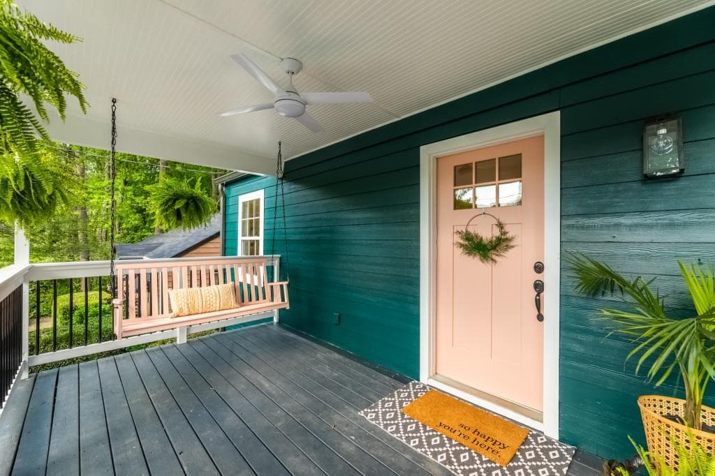 3 bedroom, 2 bathroom, 1,300 sq ft single family residence sold at 454 Pasley Avenue, Atlanta, GA 30316