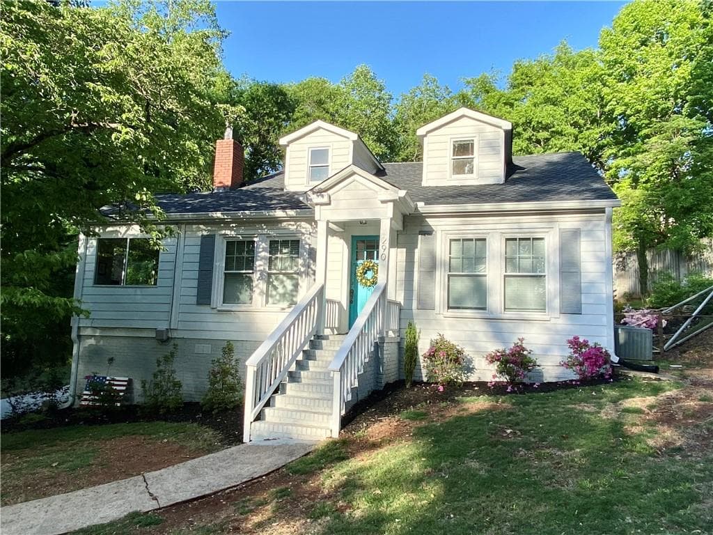 4 bedroom, 2 bathroom, 1,827 sq ft single family residence sold at 290 Muriel Street, Canton, GA 30114