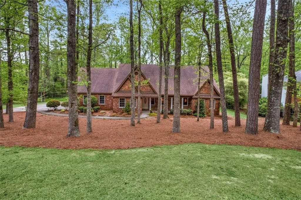 4 bedroom, 3 bathroom, 3,471 sq ft single family residence sold at 3411 BELLEFORD Court, Roswell, GA 30075