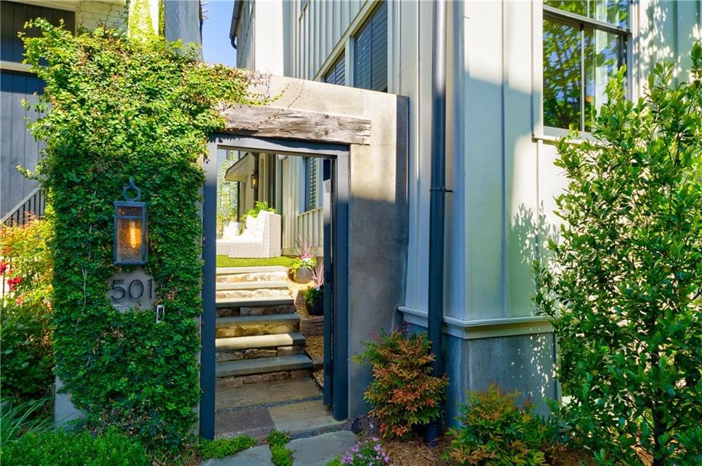 3 bedroom, 4 bathroom, 2,792 sq ft single family residence sold at 501 Bismark Road, Atlanta, GA 30324