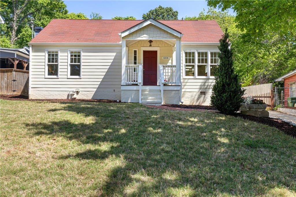 3 bedroom, 2 bathroom, 1,392 sq ft single family residence sold at 1214 Lyndale Drive, Atlanta, GA 30316