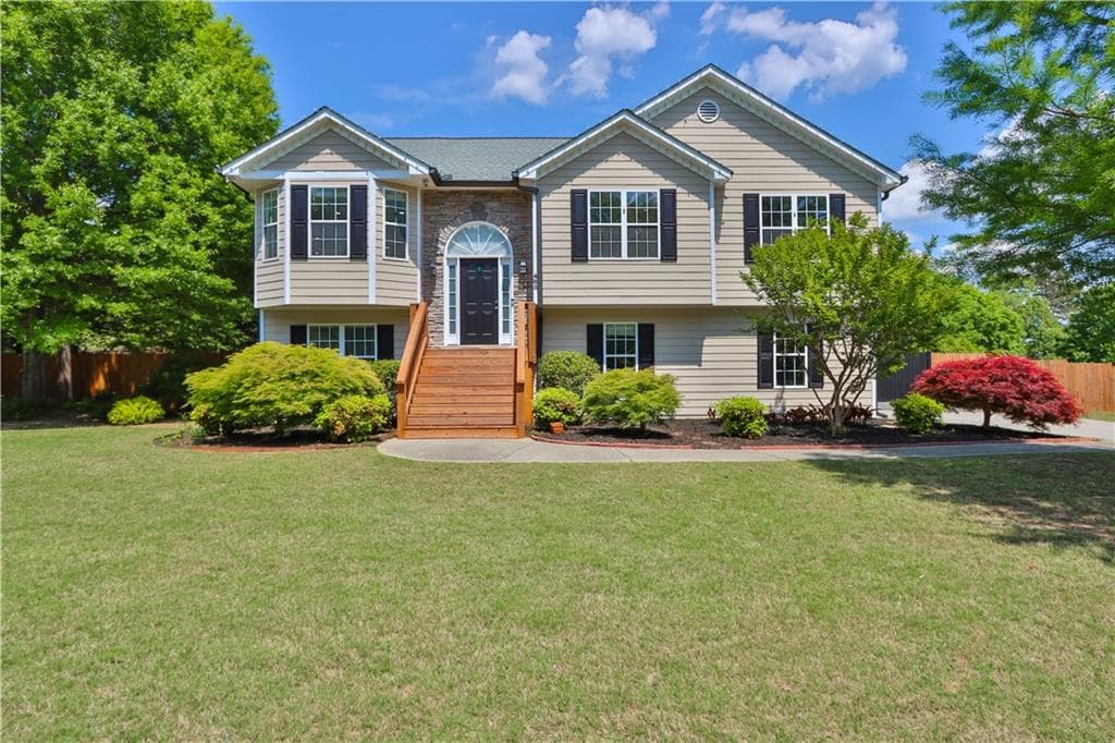 5 bedroom, 3 bathroom, 3,364 sq ft single family residence sold at 485 Sanford Creek Lane, Lawrenceville, GA 30045