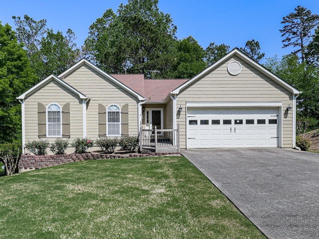 3 bedroom, 2 bathroom, 1,798 sq ft single family residence sold at 3115 Waterford Court, Woodstock, GA 30188