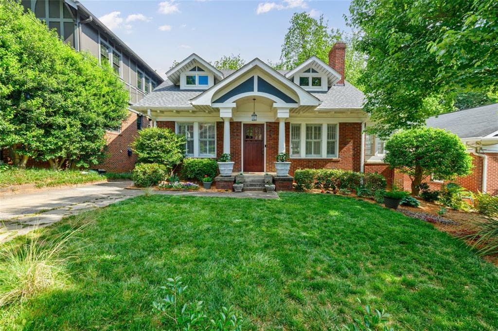4 bedroom, 3 bathroom, 3,008 sq ft single family residence sold at 1076 MCLYNN Avenue, Atlanta, GA 30306