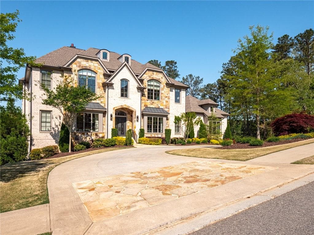 7 bedroom, 9 bathroom, 9,234 sq ft single family residence sold at 16146 Belford Drive, Milton, GA 30004