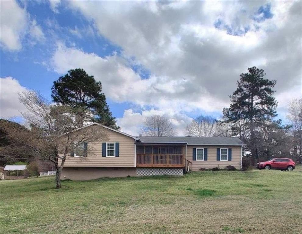 3 bedroom, 3 bathroom, 1,694 sq ft single family residence sold at 11 Paces Meadows Lane, Dallas, GA 30157