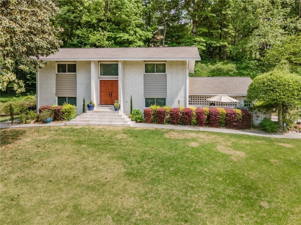 5 bedroom, 4 bathroom, 2,790 sq ft single family residence sold at 2983 GreenOaks Circle, Atlanta, GA 30345
