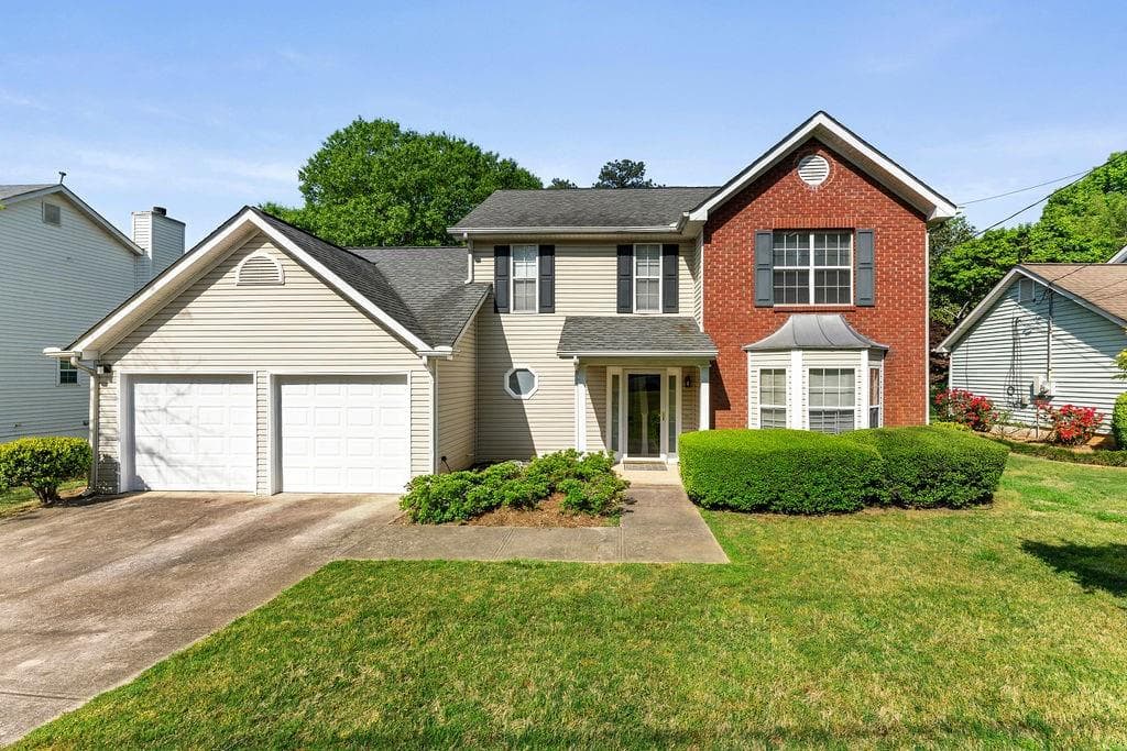 3 bedroom, 3 bathroom, 2,116 sq ft single family residence sold at 4014 Kenner Drive, Atlanta, GA 30331