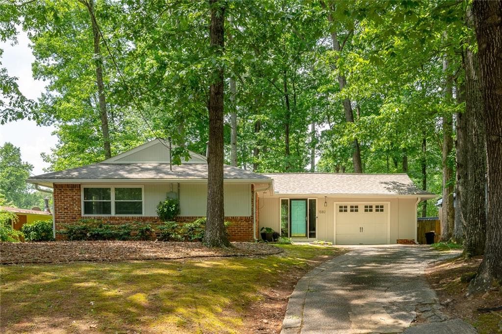 3 bedroom, 2 bathroom, 1,320 sq ft single family residence sold at 1580 Delia Drive, Decatur, GA 30033