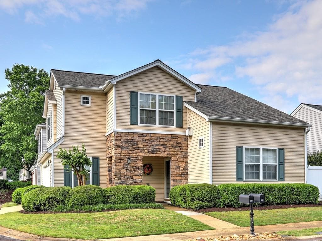 2 bedroom, 3 bathroom, 1,237 sq ft single family residence sold at 228 Manley Court, Woodstock, GA 30188