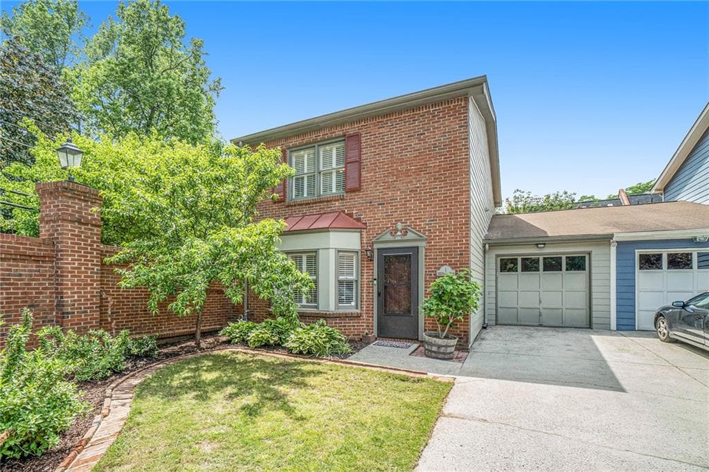 2 bedroom, 3 bathroom, 1,374 sq ft townhouse sold at 222 Forkner Drive 1, Decatur, GA 30030