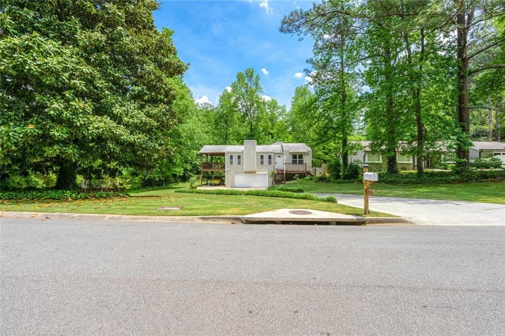 5 bedroom, 3 bathroom, 2,576 sq ft single family residence sold at 2924 Wendover Street, Marietta, GA 30062