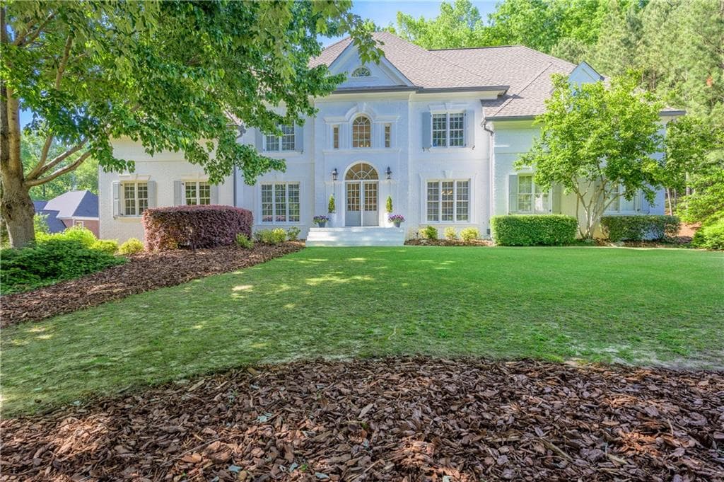 6 bedroom, 7 bathroom, 4,558 sq ft single family residence sold at 1000 Richmond Glen Circle, Milton, GA 30004