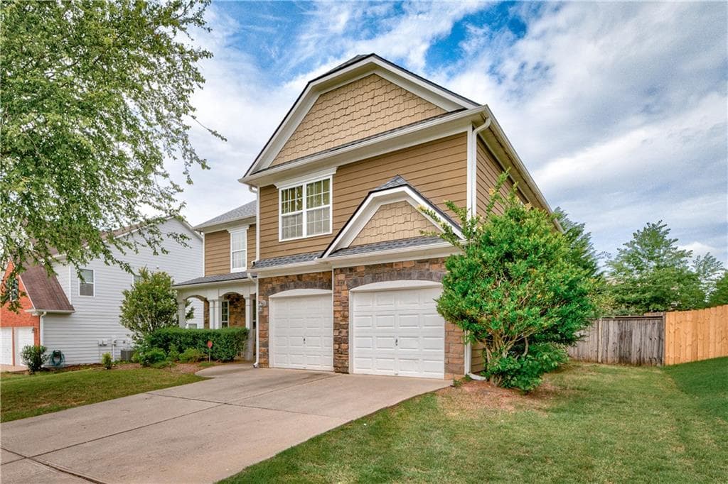 4 bedroom, 3 bathroom, 2,772 sq ft single family residence sold at 5135 Fieldgate Ridge Drive, Cumming, GA 30028