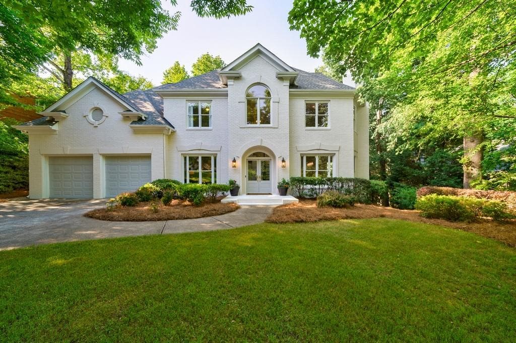 4 bedroom, 4 bathroom, 3,752 sq ft single family residence sold at 806 Brookhaven Springs Court, Atlanta, GA 30342