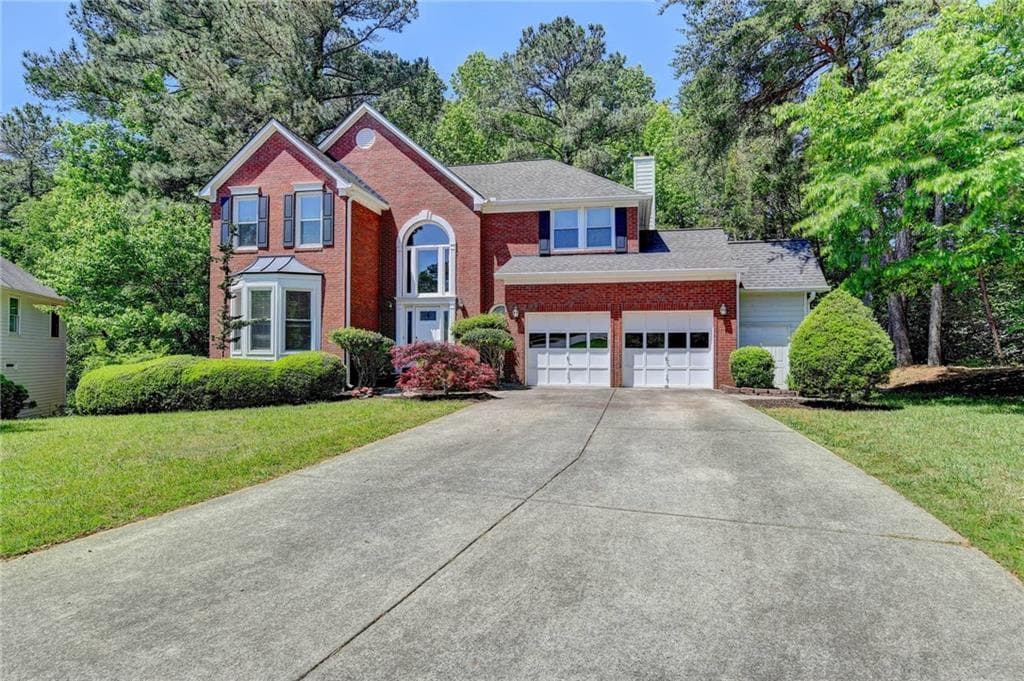 4 bedroom, 3 bathroom, 2,726 sq ft single family residence sold at 285 Wood Shoals Court, Alpharetta, GA 30022