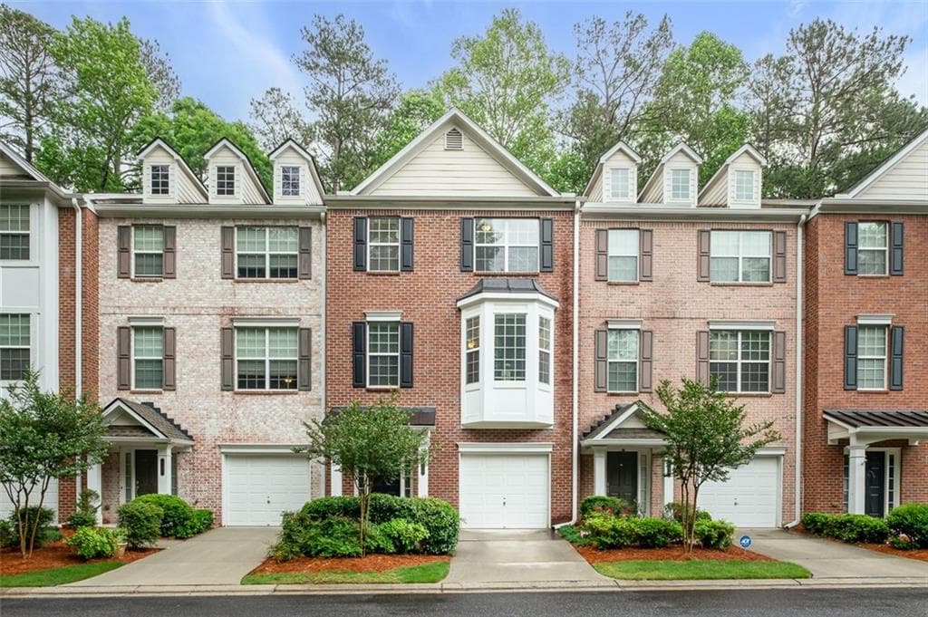 3 bedroom, 4 bathroom, 1,732 sq ft townhouse sold at 703 COLIGNY Court, Sandy Springs, GA 30350