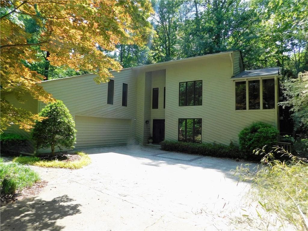 4 bedroom, 4 bathroom, 4,197 sq ft single family residence sold at 4060 Laurel Ridge Trail, Smyrna, GA 30080