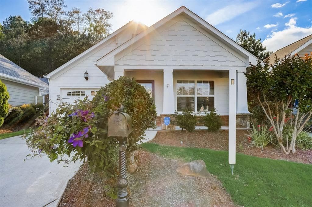 2 bedroom, 2 bathroom, 1,408 sq ft single family residence sold at 409 Thaxton Lane, Woodstock, GA 30188