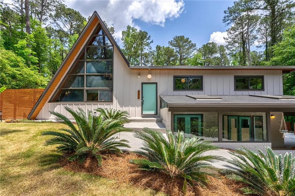 4 bedroom, 4 bathroom, 2,156 sq ft single family residence sold at 3878 Foxford Drive, Atlanta, GA 30340