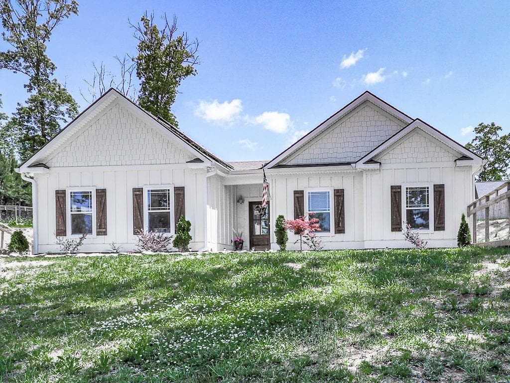 395 Meadow Circle, Ellijay, GA 30540 — most recent listing photo
