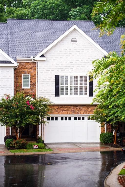 4 bedroom, 4 bathroom, 3,318 sq ft townhouse sold at 5492 Glenridge Drive 540, Atlanta, GA 30342