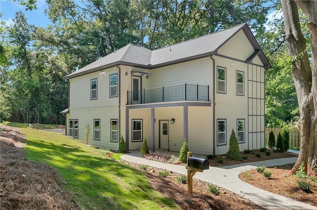 4 bedroom, 4 bathroom single family residence sold at 350 Mcdonald Court, Marietta, GA 30064