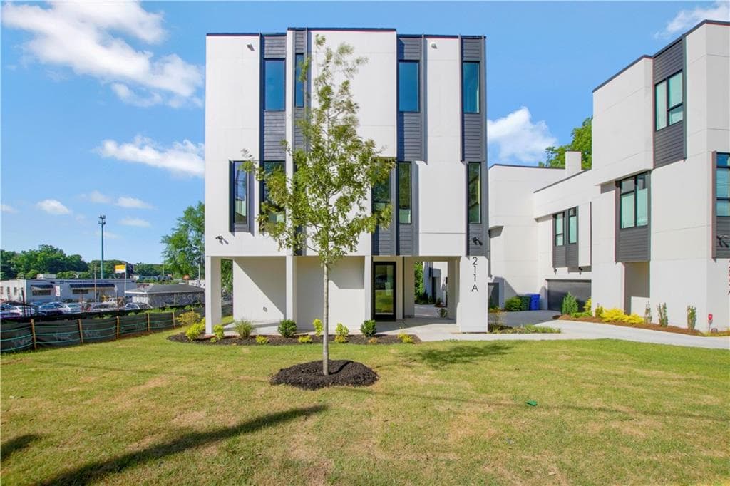 3 bedroom, 4 bathroom, 1,847 sq ft townhouse sold at 211 Howell Drive A, Atlanta, GA 30316