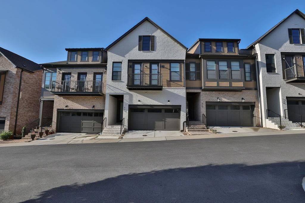 464 Altissimo Drive, Alpharetta, GA 30009 — most recent listing photo