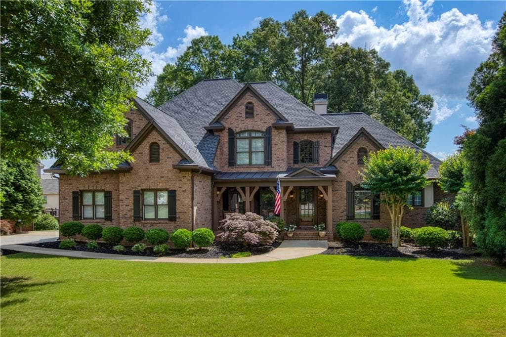 4 bedroom, 4 bathroom, 4,957 sq ft single family residence sold at 5117 Parkwood Oaks Lane, Smyrna, GA 30126