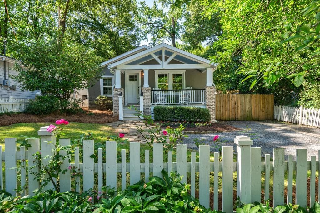 3 bedroom, 2 bathroom, 2,222 sq ft single family residence sold at 530 Deering Road, Atlanta, GA 30309