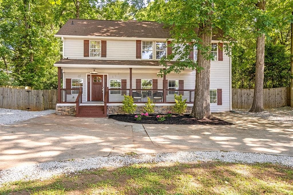 5 bedroom, 3 bathroom, 2,328 sq ft single family residence sold at 1904 Glenwood Avenue, Atlanta, GA 30316