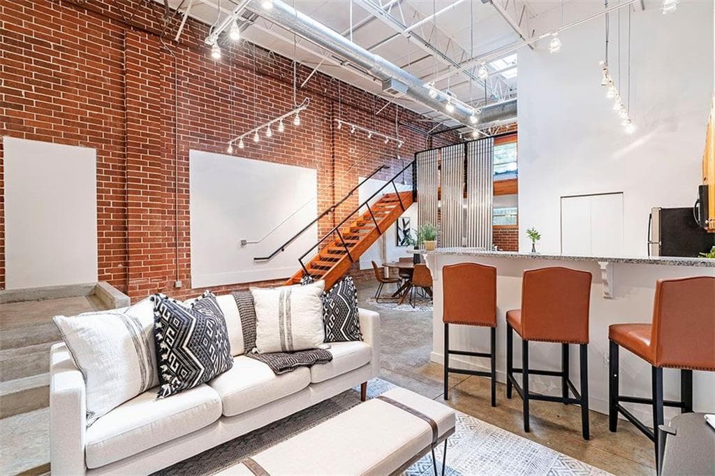 2 bedroom, 2 bathroom, 1,536 sq ft condominium sold at 174 CHESTER Avenue 144, Atlanta, GA 30316