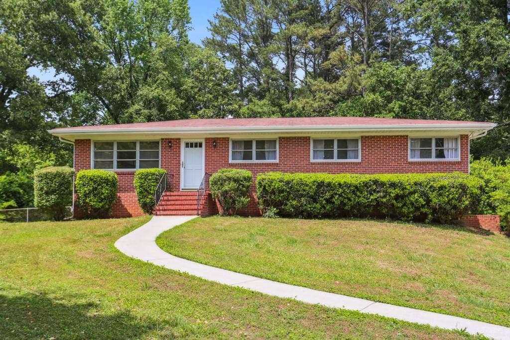 3 bedroom, 2 bathroom, 1,300 sq ft single family residence sold at 388 Talcott Circle, Marietta, GA 30064