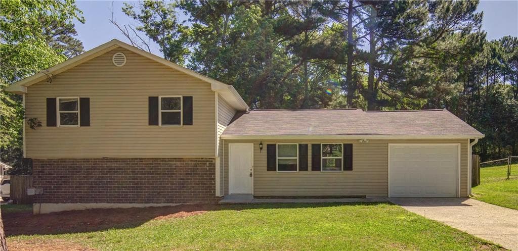 4 bedroom, 2 bathroom, 1,776 sq ft single family residence sold at 1088 Wayne Drive, Snellville, GA 30078