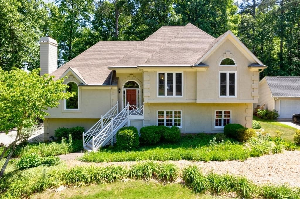 5 bedroom, 3 bathroom, 3,000 sq ft single family residence sold at 1312 Pembridge Way, Kennesaw, GA 30152