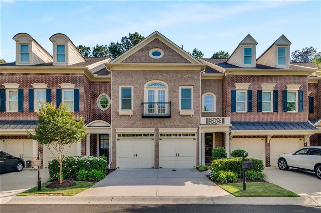 3 bedroom, 4 bathroom, 3,493 sq ft townhouse sold at 7524 Portbury Park Lane, Suwanee, GA 30024