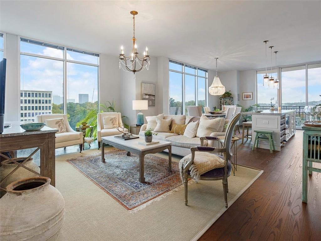 3 bedroom, 3 bathroom, 1,719 sq ft condominium sold at 1820 Peachtree Street 614, Atlanta, GA 30309
