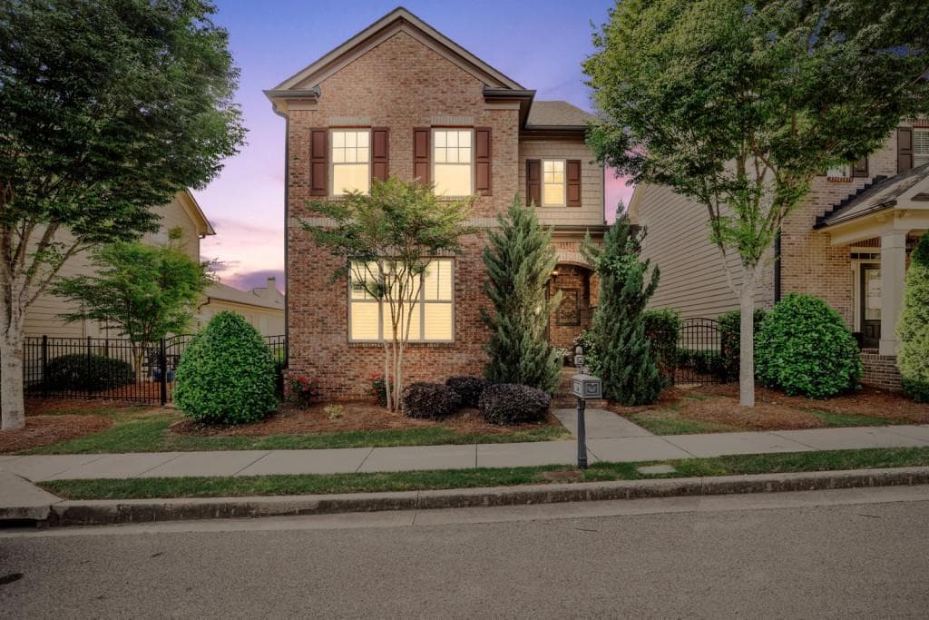 466 Raven Brook Lane, Suwanee, GA 30024 — most recent listing photo