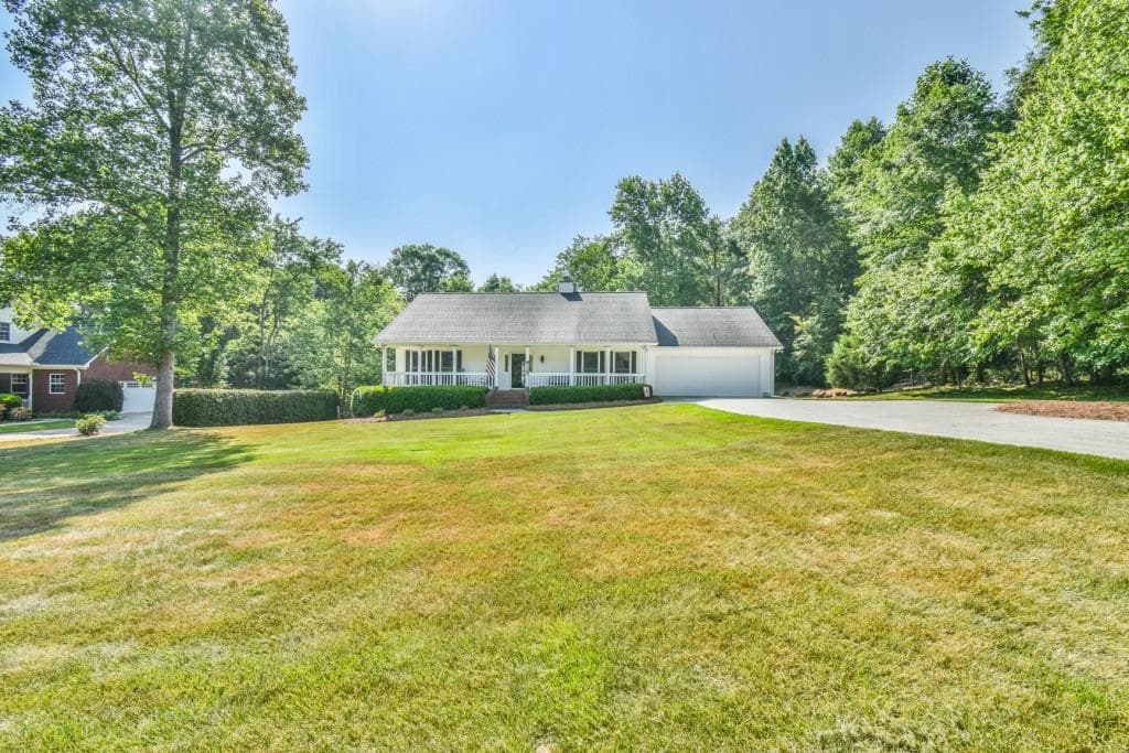 4828 Thunder River Drive, Gainesville, GA 30506 — most recent listing photo